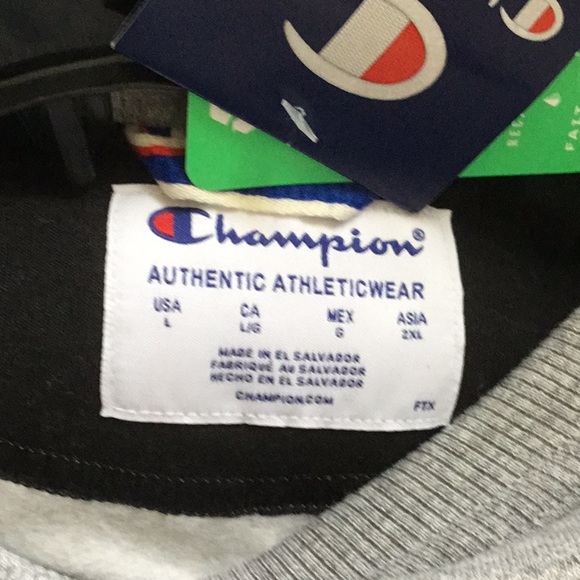 NWT Champion logo sweater - Picture 6 of 7